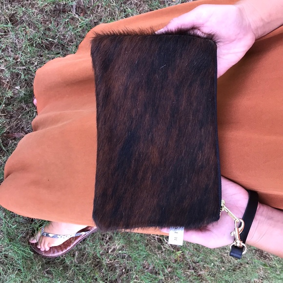 Sew Few Zipper Wristlet - Picture 3 of 4